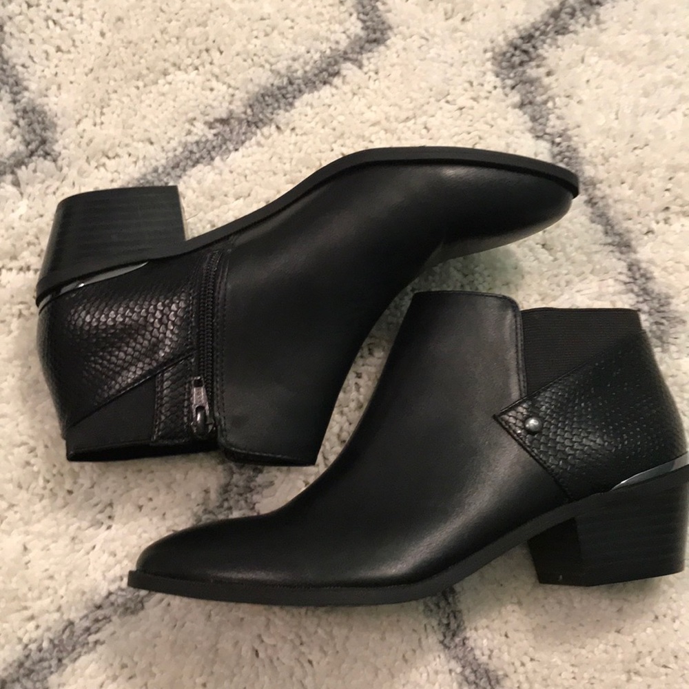 Vera Wang Shoes